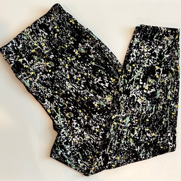 Livi Active Black and Yellow Patterned Leggings - Picture 1 of 4